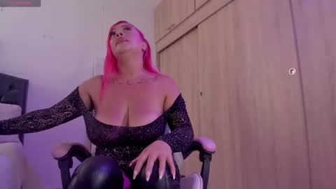 Snapshot of miss_amarantha1 chatting on April 12, 11:48 am A M A R A N T H A online show from April 12, 11:48 am