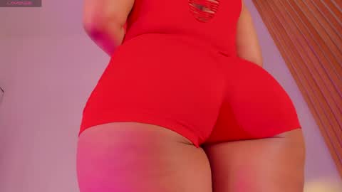 Snapshot of miss_ambrer chatting on April 10, 4:39 am Amber online show from April 10, 4:39 am