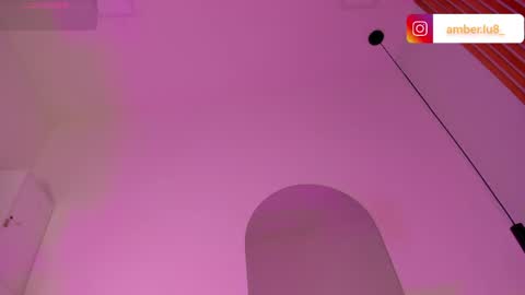 Snapshot of miss_ambrer chatting on April 25, 4:37 am Amber online show from April 25, 4:37 am
