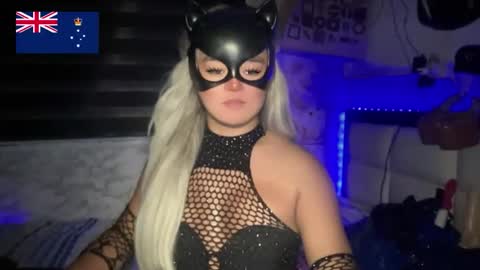 Call me  Miss Antonette  online show from June 6, 9:19 pm