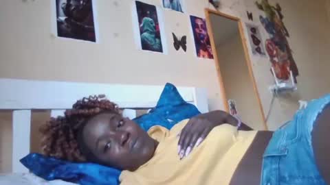 Snapshot of miss_atitude chatting on November 5, 4:34 am miss_atitude online show from November 5, 4:34 am