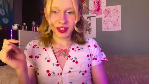 Snapshot of miss_barbie1 chatting on April 12, 6:29 am Anya online show from April 12, 6:29 am