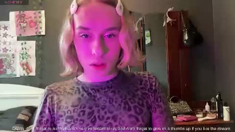 Snapshot of miss_barbie1 chatting on July 13, 6:16 am Anya online show from July 13, 6:16 am