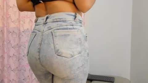 miss_charlotte_ls online show from September 26, 4:22 pm