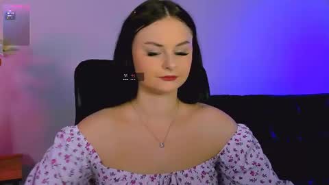 miss_courtney online show from June 15, 8:16 am