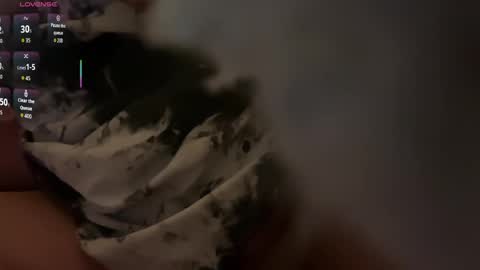 miss criss xoxo online show from September 18, 10:06 am