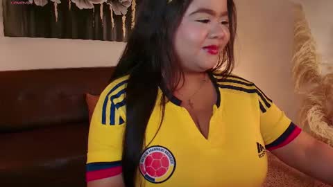 Snapshot of miss_deyan chatting on June 23, 12:14 pm miss_deyan online show from June 23, 12:14 pm