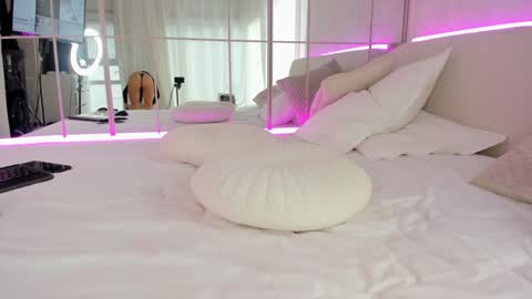 miss_diamond__ online show from October 11, 7:29 am