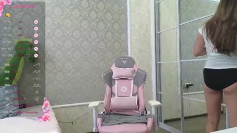 miss_divora online show from October 12, 9:08 am