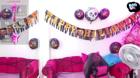 Snapshot of miss_dolly1 chatting on October 31, 11:55 am Melanie online show from October 31, 11:55 am