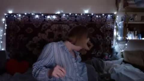 Elis online show from December 9, 12:19 pm