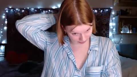 Elis online show from February 7, 7:49 pm