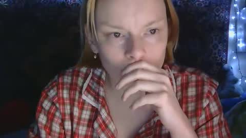 Snapshot of miss_elistia_ chatting on February 18, 7:54 pm Elis online show from February 18, 7:54 pm