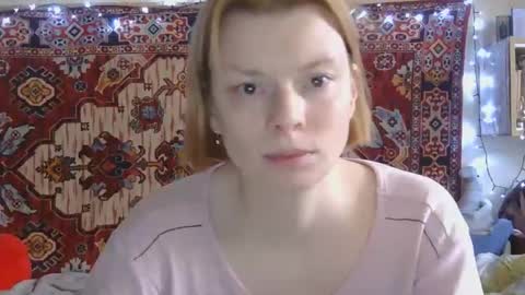 Snapshot of miss_elistia_ chatting on March 10, 10:31 am Elis online show from March 10, 10:31 am