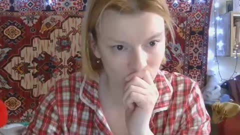 Snapshot of miss_elistia_ chatting on March 16, 11:25 am Elis online show from March 16, 11:25 am