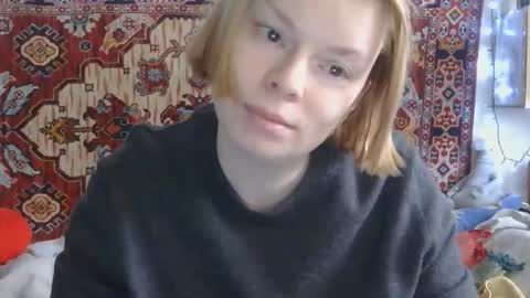 Snapshot of miss_elistia_ chatting on April 13, 11:16 am Elis online show from April 13, 11:16 am