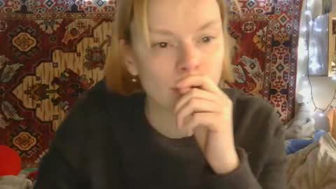 Snapshot of miss_elistia_ chatting on April 23, 11:31 am Elis online show from April 23, 11:31 am