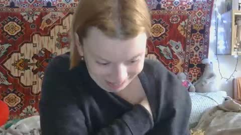 Snapshot of miss_elistia_ chatting on April 30, 11:05 am Elis online show from April 30, 11:05 am