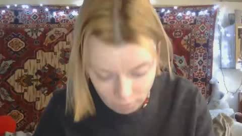 Snapshot of miss_elistia_ chatting on May 13, 10:34 am Elis online show from May 13, 10:34 am