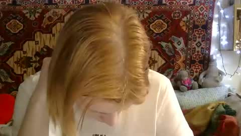 Snapshot of miss_elistia_ chatting on May 27, 10:56 am Elis online show from May 27, 10:56 am