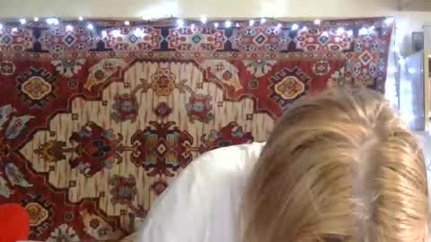 Snapshot of miss_elistia_ chatting on June 10, 11:09 am Elis online show from June 10, 11:09 am