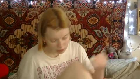 Snapshot of miss_elistia_ chatting on June 16, 11:02 am Elis online show from June 16, 11:02 am