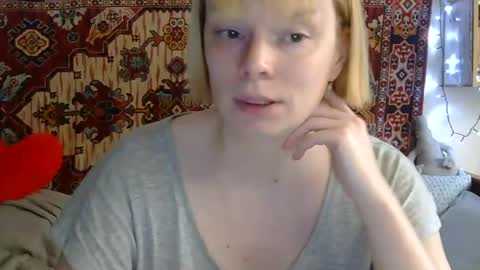 Snapshot of miss_elistia_ chatting on July 13, 11:02 am Elis online show from July 13, 11:02 am