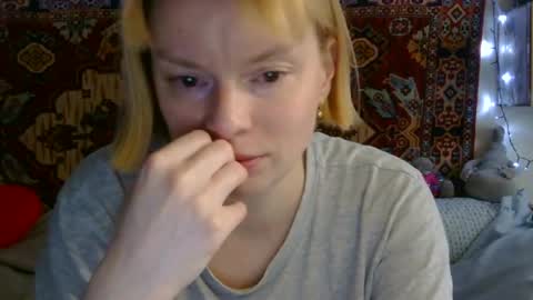 Snapshot of miss_elistia_ chatting on July 29, 11:41 am Elis online show from July 29, 11:41 am