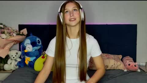 Emily online show from October 17, 5:04 pm