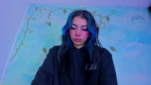 miss_evans_ online show from December 2, 1:22 am