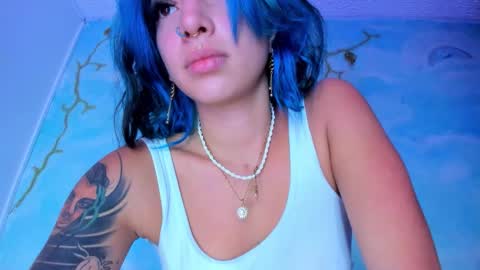 miss_evans_ online show from March 18, 2:37 am