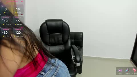 Snapshot of miss_eylens chatting on March 4, 12:39 am miss_eylens online show from March 4, 12:39 am