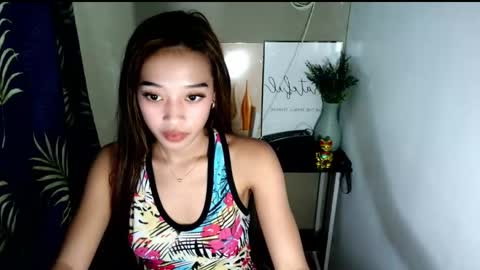 miss_j222 online show from May 14, 8:43 am