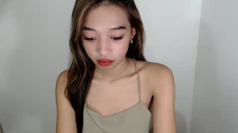 miss_j222 online show from June 22, 8:44 am