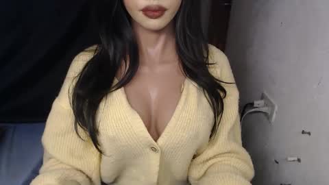 Lyn online show from January 16, 1:48 pm