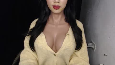 Lyn online show from February 1, 4:27 pm