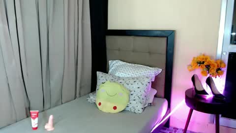 Snapshot of miss_jakilista69 chatting on December 5, 9:28 am twinny pie online show from December 5, 9:28 am
