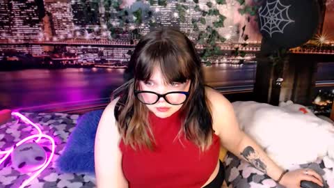 Snapshot of miss_kapriz_love chatting on October 18, 5:14 pm Eva online show from October 18, 5:14 pm