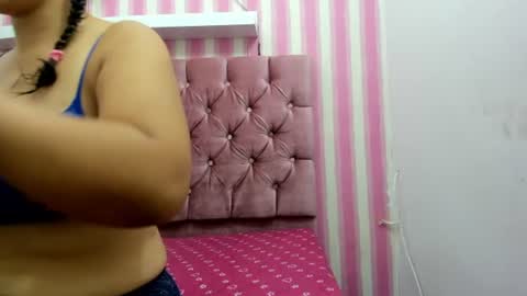 Snapshot of miss_kattya_ chatting on June 14, 1:35 pm miss_kattya_ online show from June 14, 1:35 pm