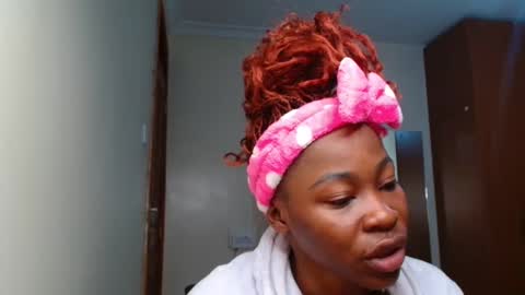 Miss Kiarrafit online show from December 4, 7:50 am