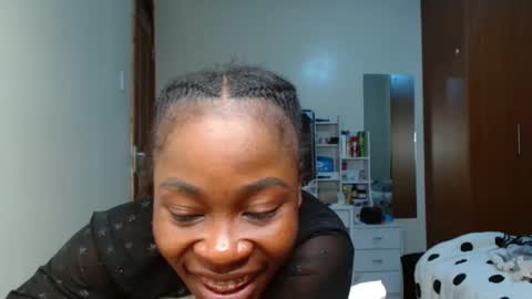 Miss Kiarrafit online show from December 8, 4:18 pm