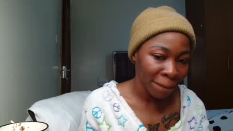 Miss Kiarrafit online show from December 12, 5:31 am