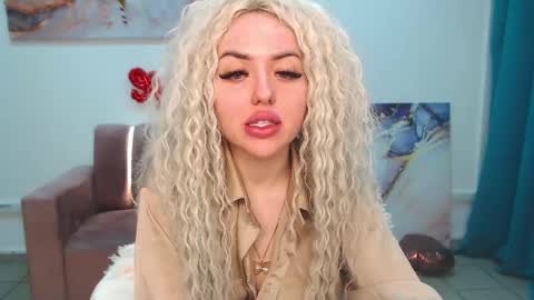 miss_kiten online show from February 11, 4:01 am