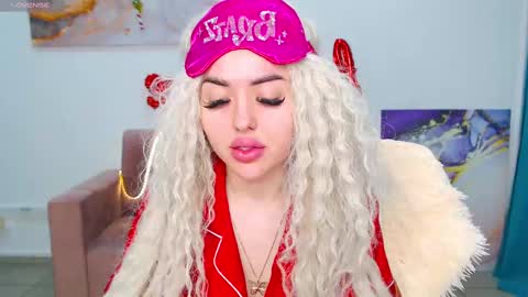 miss_kiten online show from February 18, 3:53 am