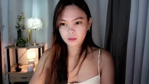 miss_kyrstyn online show from July 22, 11:57 am