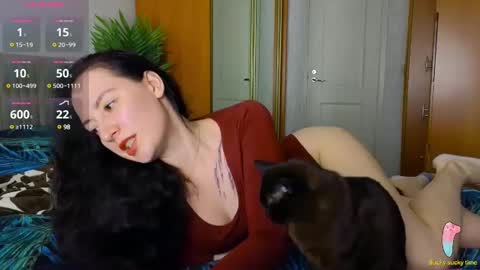 Laura online show from December 19, 4:57 pm