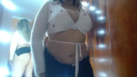 lilieth  online show from January 3, 3:01 pm