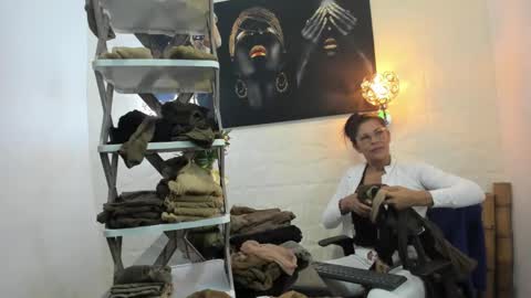 lucero online show from February 19, 1:51 am