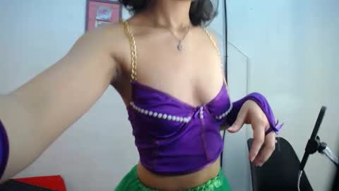 Snapshot of miss_m1a chatting on October 26, 10:54 am mia online show from October 26, 10:54 am