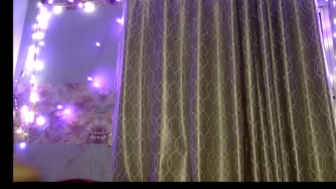 Mahi online show from March 20, 7:30 pm